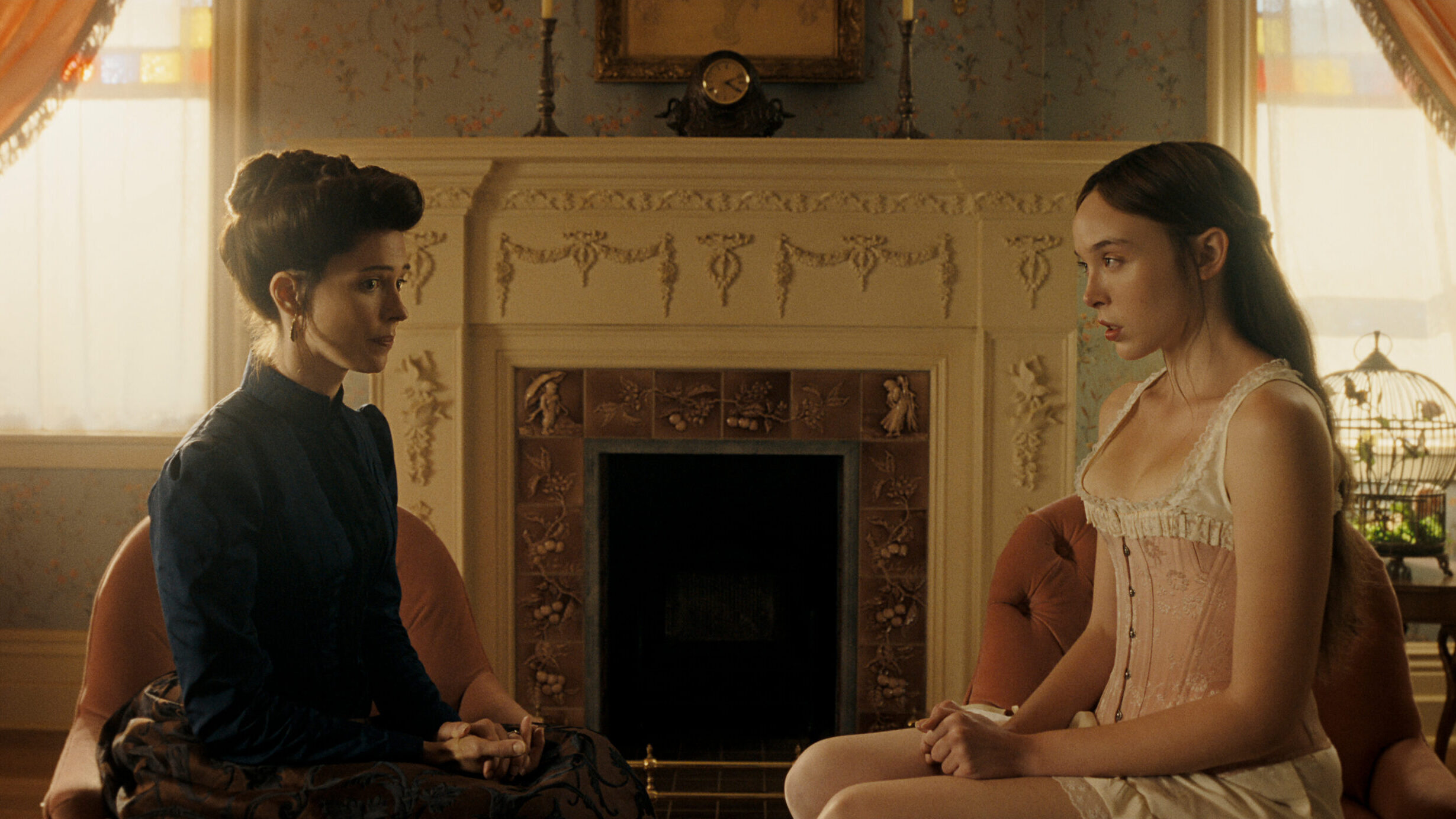 Monster__The_Lizzie_Borden_Story_n_S1_E1_00_06_02_02R