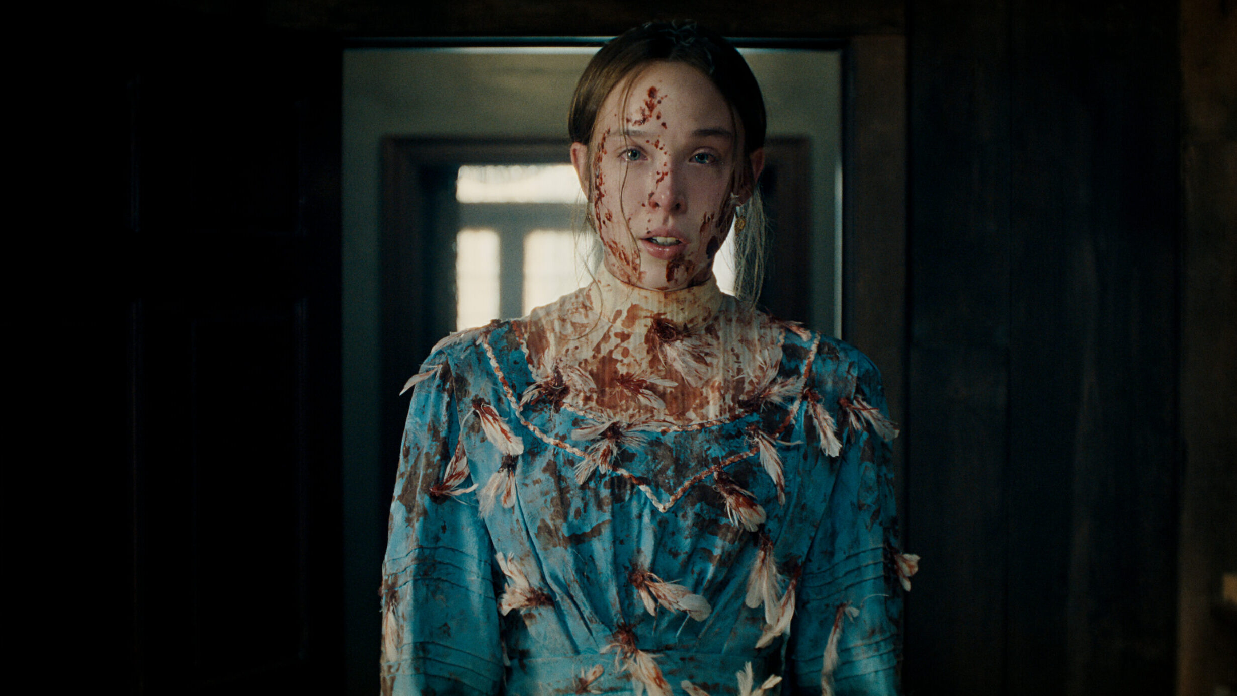 Monster__The_Lizzie_Borden_Story_n_S1_E2_00_37_26_19R